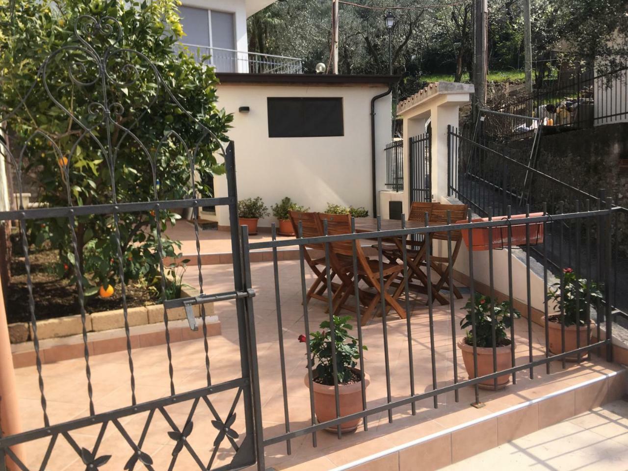 Casa Ines Fronte Lago Brenzone sul Garda Buitenkant foto