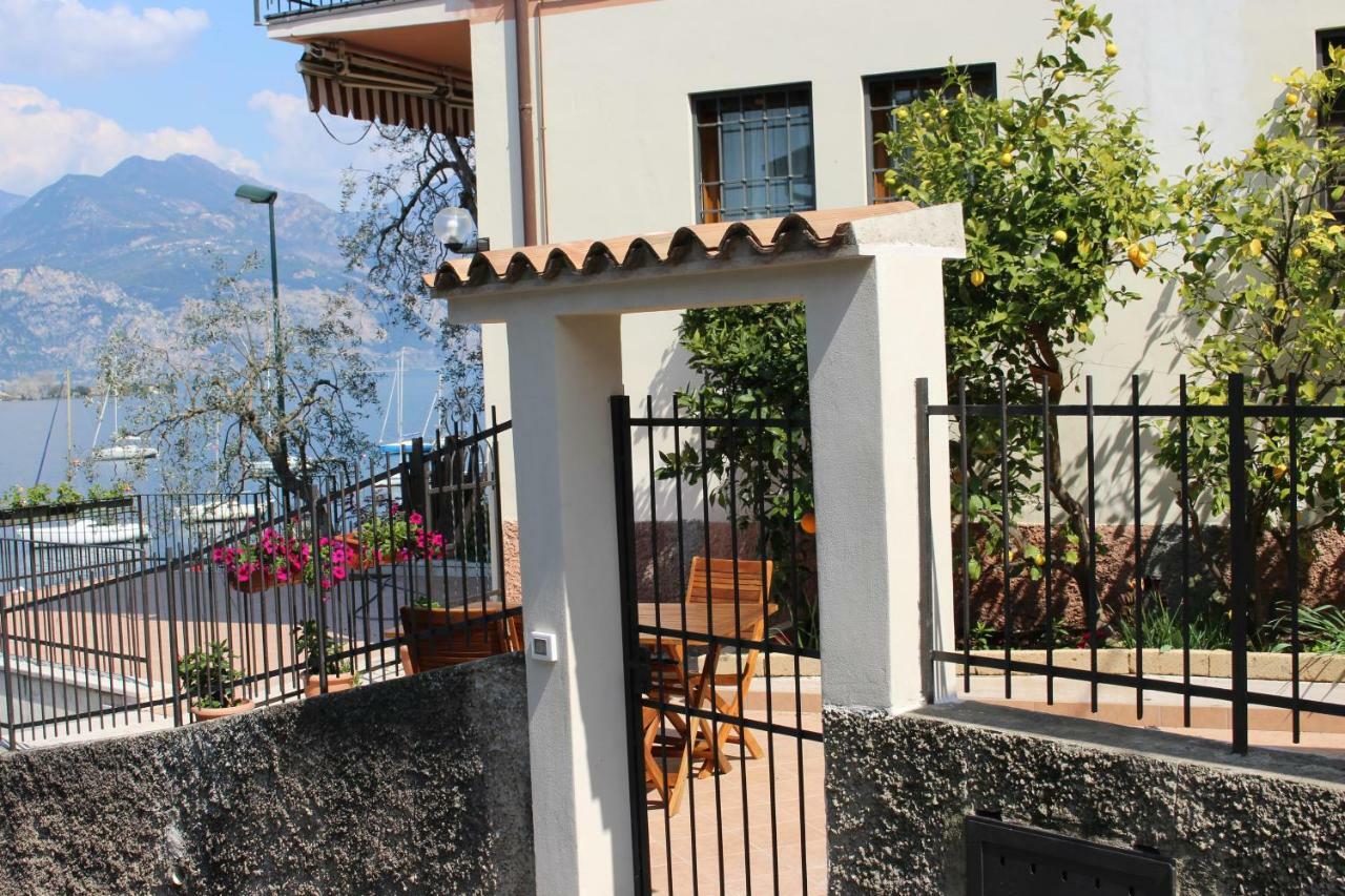 Casa Ines Fronte Lago Brenzone sul Garda Buitenkant foto