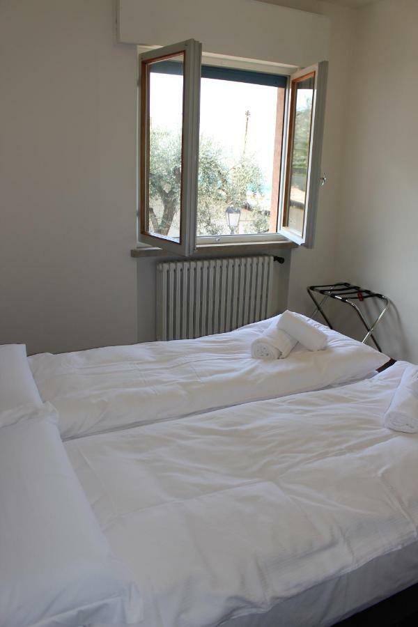 Casa Ines Fronte Lago Brenzone sul Garda Buitenkant foto